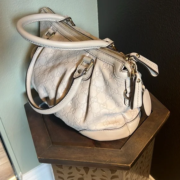 🛑 1 hour sale. Gucci, Cream Ivory Leather Gucci Handbag, w/ COA - Picture 14 of 16